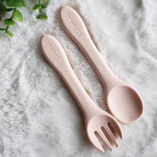 Load image into Gallery viewer, Personalized Silicone Set Utensils, Engraved Baby Utensils, Baby Shower Gift, Washable, Baby Gift, Custom Baby Shower Gift