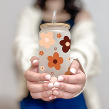 Load image into Gallery viewer, Groovy Flower Coffee Cup, Daisy Glass Iced Coffee Cup with Bamboo Lid and Straw, Iced Coffee Glass, Gift for Friend, Coffee Aesthetic 16oz